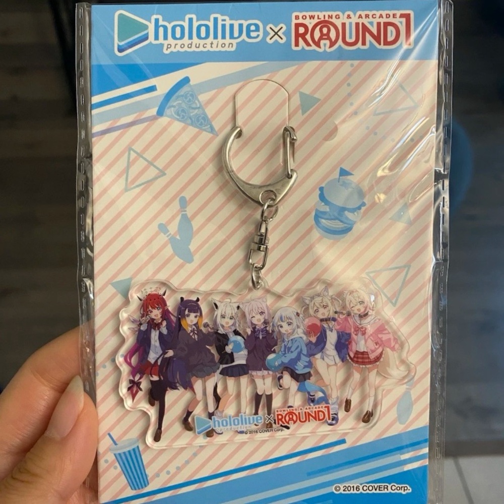 NWT unopened hololive x Round1 Keychain